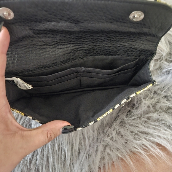 Volcom Triangle Sequence Knit Womens Wallet - Picture 4 of 7